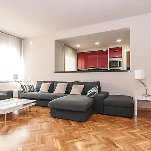 trivao-diagonal-apartments.catalonia-hotels.com/